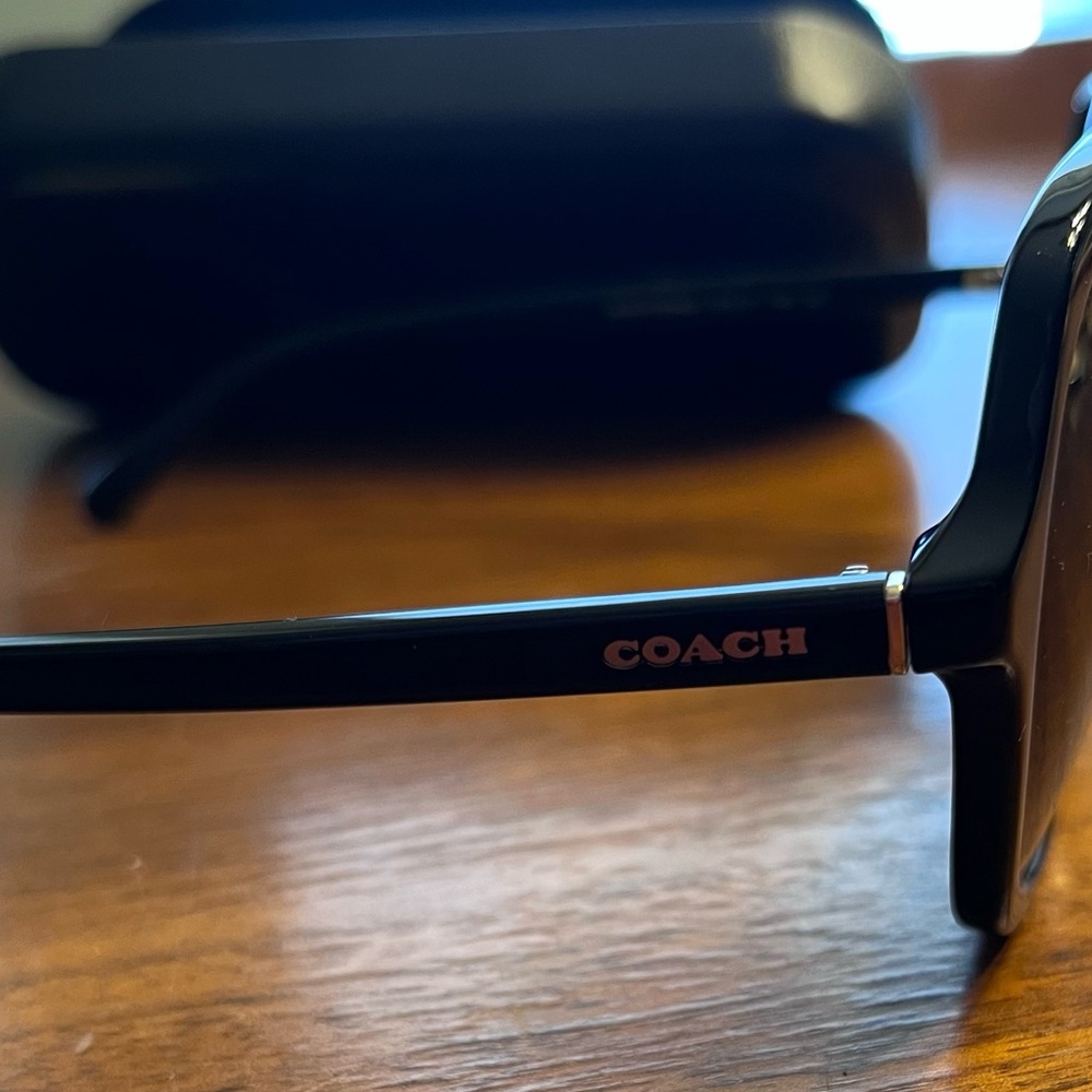 Coach Black Round Women's Sunglasses with Black Case - Picture 3 of 4